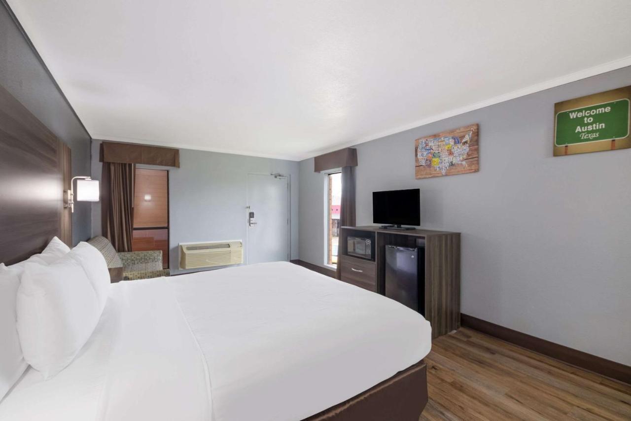 Econo Lodge Near The Domain - The Arboretum Остін Екстер'єр фото