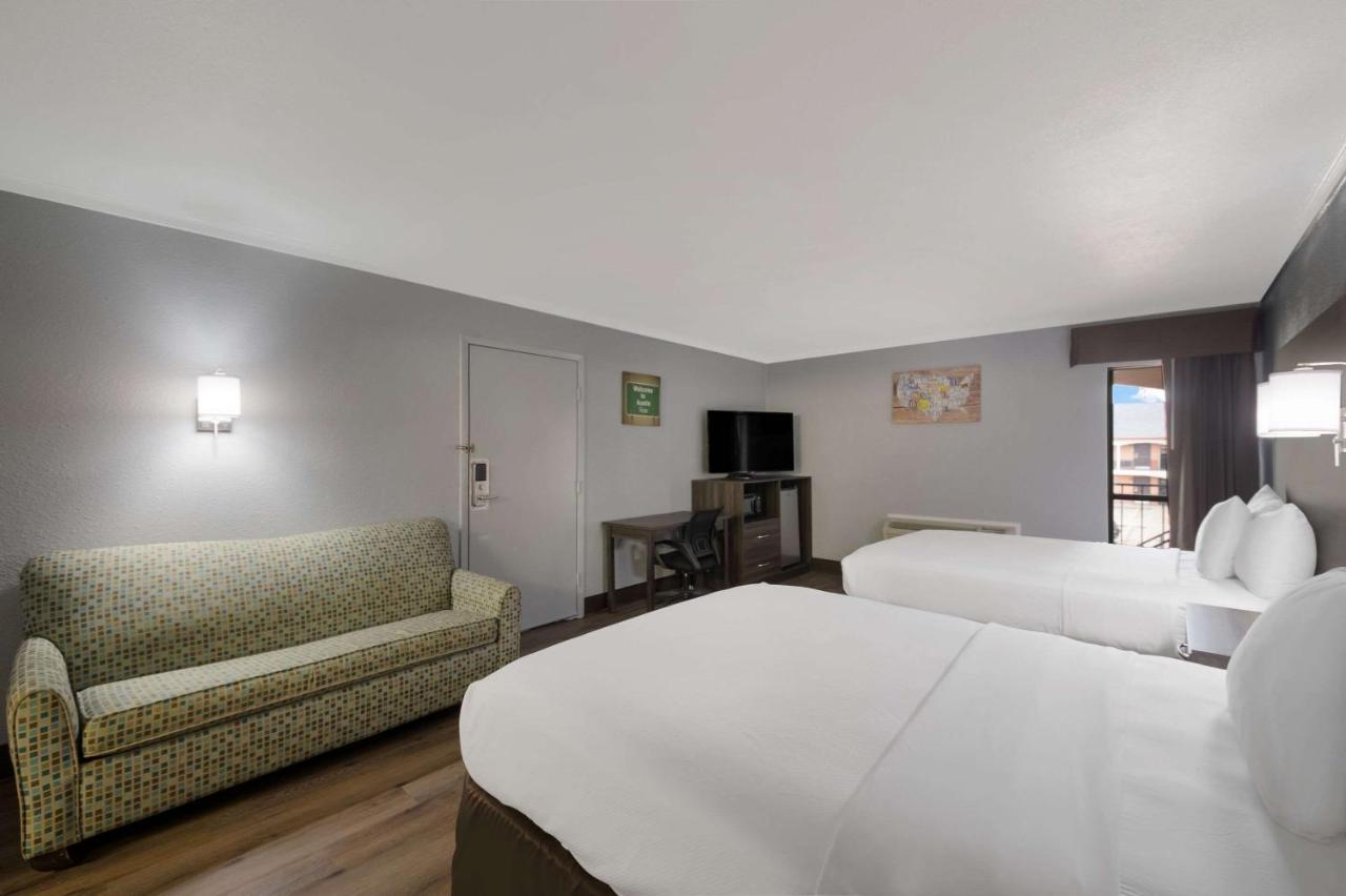 Econo Lodge Near The Domain - The Arboretum Остін Екстер'єр фото