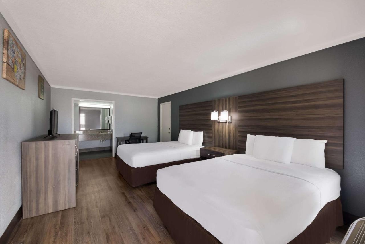 Econo Lodge Near The Domain - The Arboretum Остін Екстер'єр фото